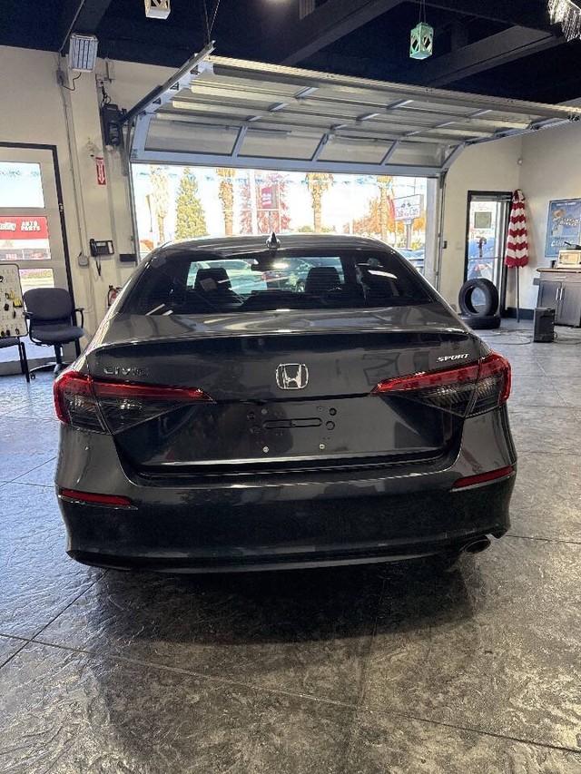 Honda Civic Sedan Vehicle Full-screen Gallery Image 41