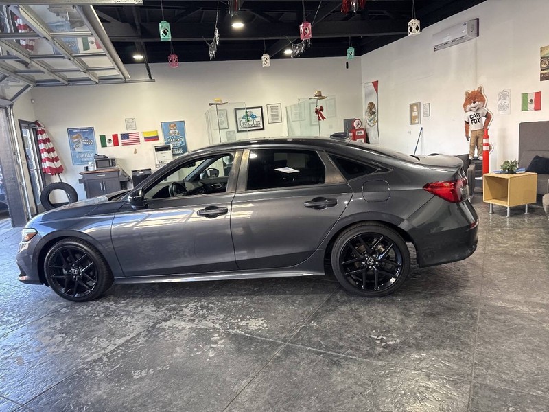 Honda Civic Sedan Vehicle Full-screen Gallery Image 24