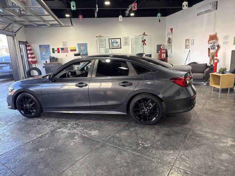 Honda Civic Sedan Vehicle Full-screen Gallery Image 27