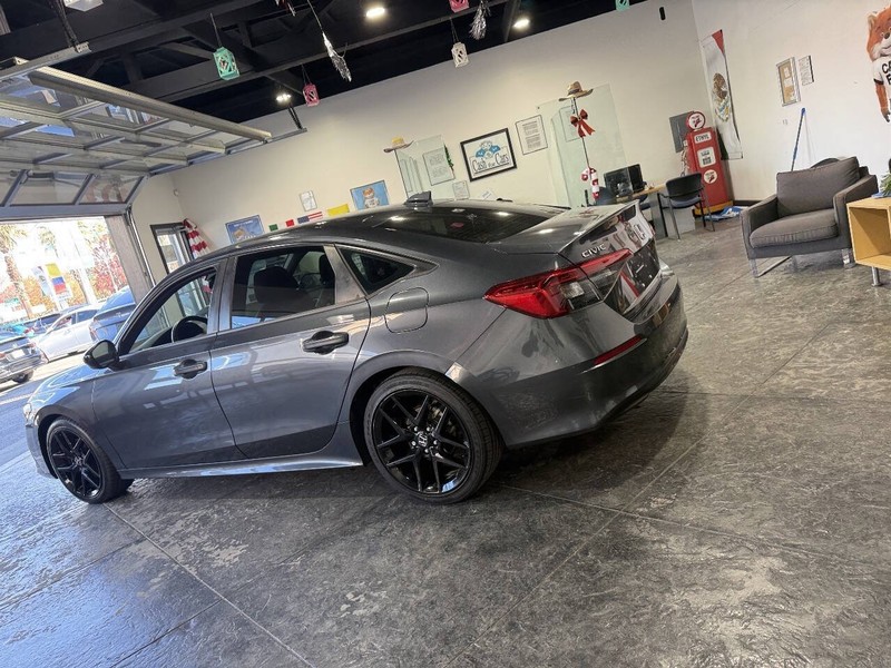 Honda Civic Sedan Vehicle Full-screen Gallery Image 28