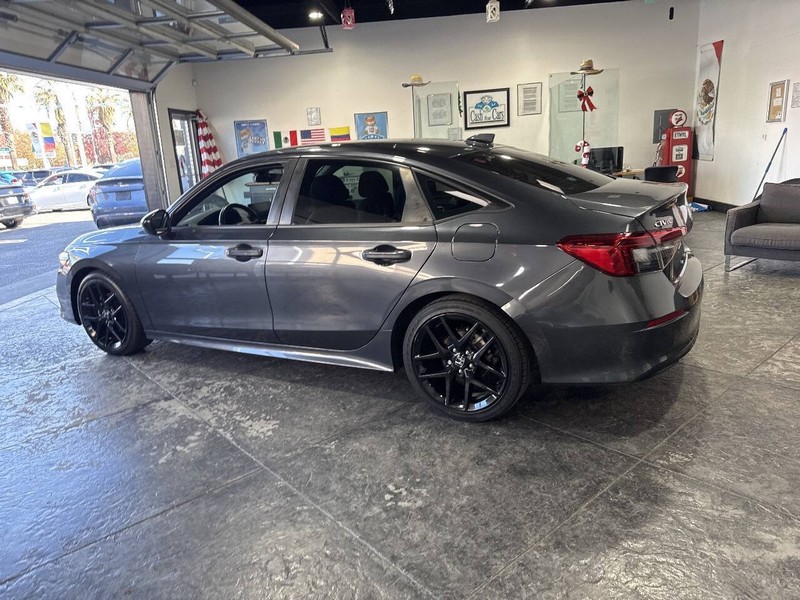 Honda Civic Sedan Vehicle Full-screen Gallery Image 29