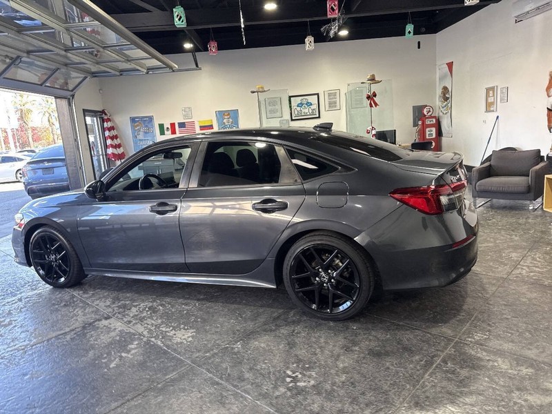 Honda Civic Sedan Vehicle Full-screen Gallery Image 30