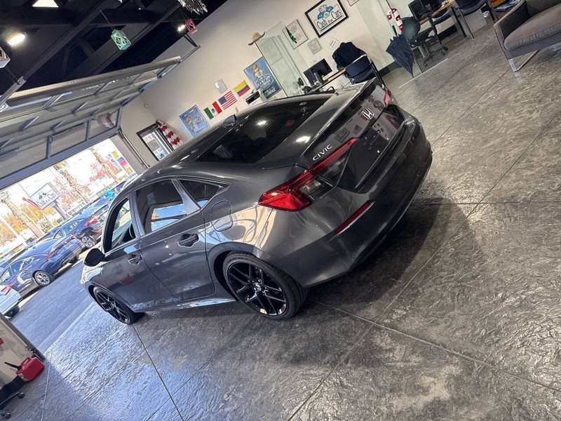 Honda Civic Sedan Vehicle Full-screen Gallery Image 31