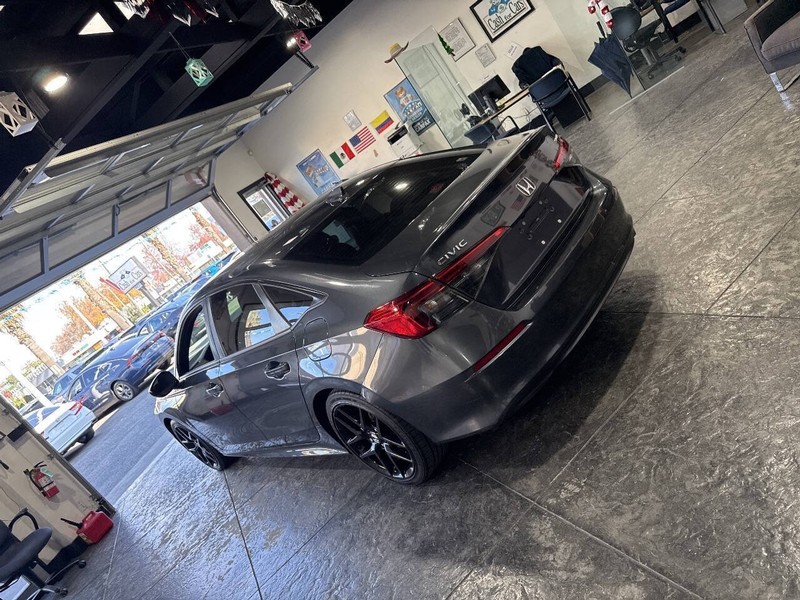 Honda Civic Sedan Vehicle Full-screen Gallery Image 36