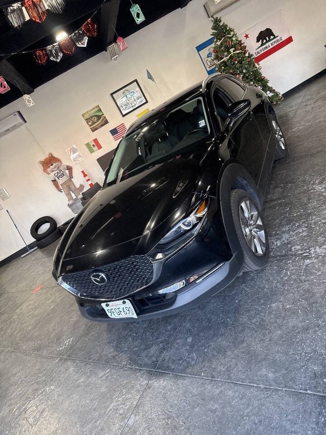 Mazda CX-30 Vehicle Full-screen Gallery Image 13