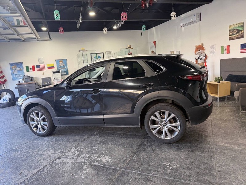 Mazda CX-30 Vehicle Full-screen Gallery Image 27