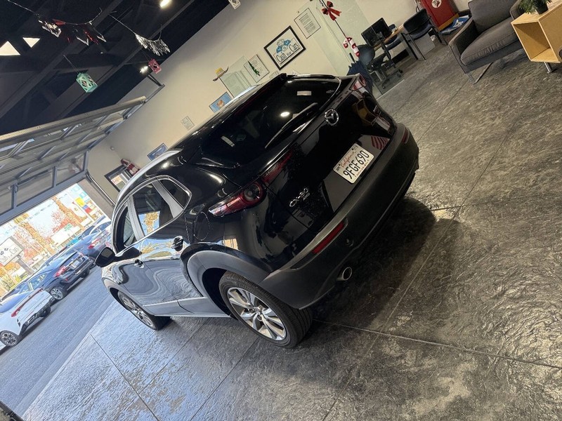 Mazda CX-30 Vehicle Full-screen Gallery Image 33