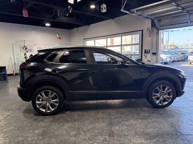 Mazda CX-30 Vehicle Full-screen Gallery Image 41