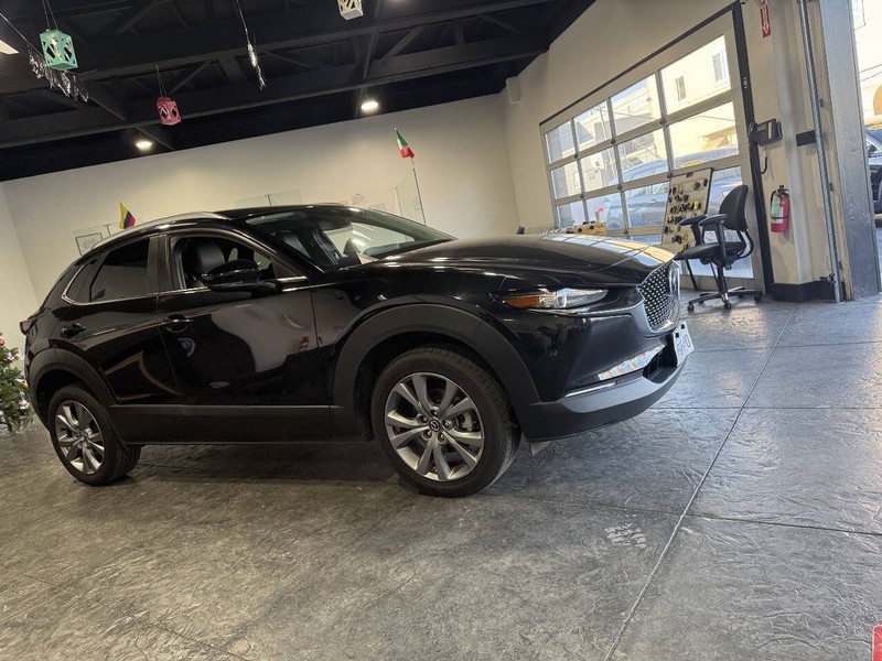 Mazda CX-30 Vehicle Full-screen Gallery Image 48