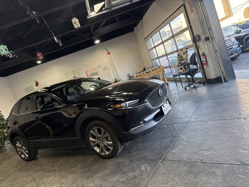 Mazda CX-30 Vehicle Full-screen Gallery Image 50