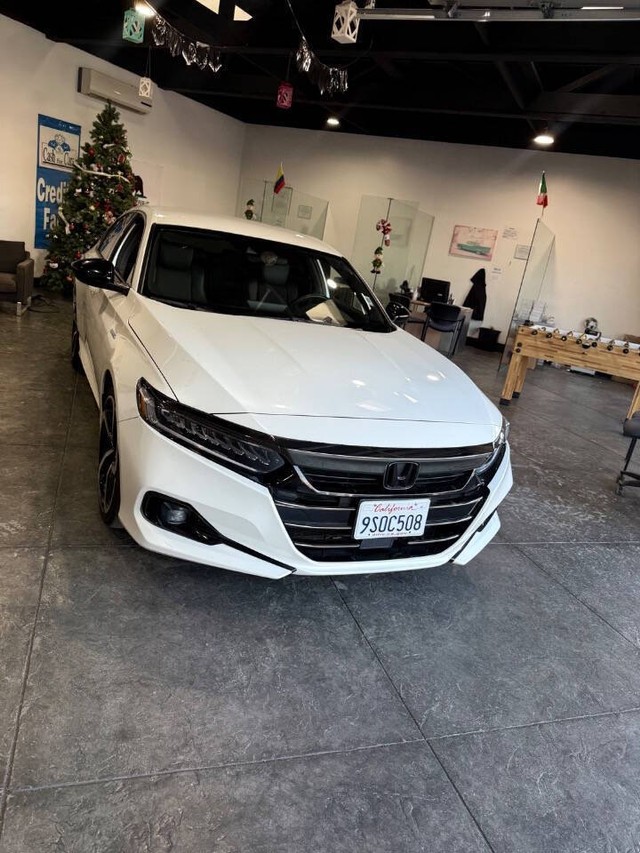 Honda Accord Hybrid Vehicle Full-screen Gallery Image 48