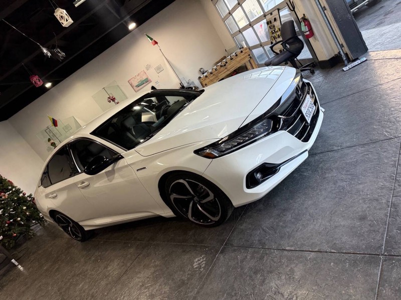 Honda Accord Hybrid Vehicle Full-screen Gallery Image 47