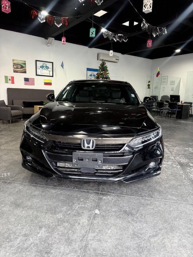 Honda Accord Sedan Vehicle Full-screen Gallery Image 05