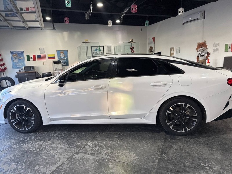 Kia K5 Vehicle Full-screen Gallery Image 18