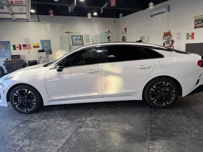 Kia K5 Vehicle Full-screen Gallery Image 19