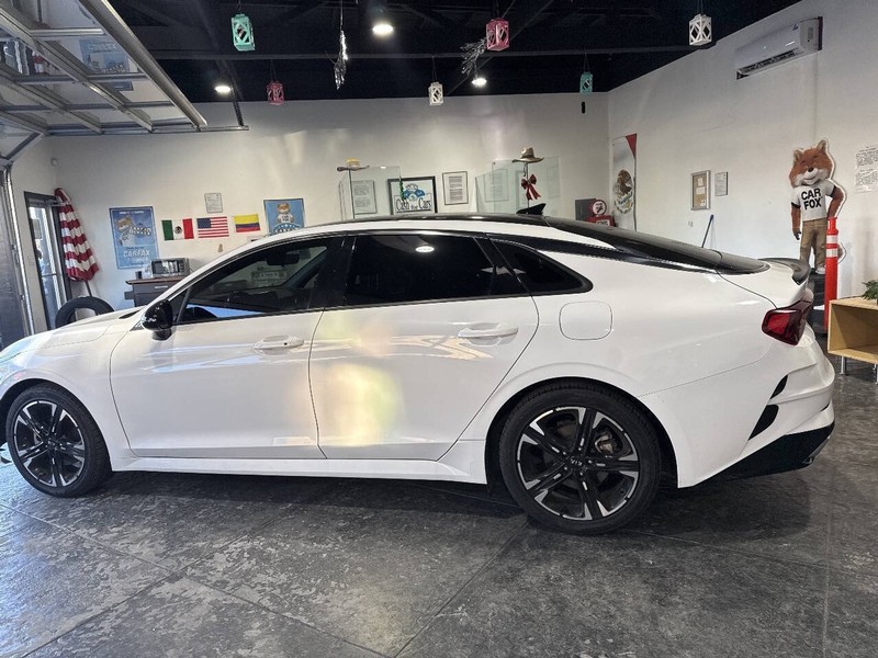 Kia K5 Vehicle Full-screen Gallery Image 21