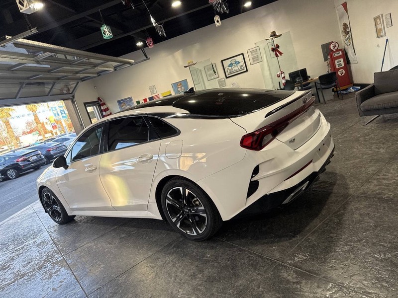 Kia K5 Vehicle Full-screen Gallery Image 27