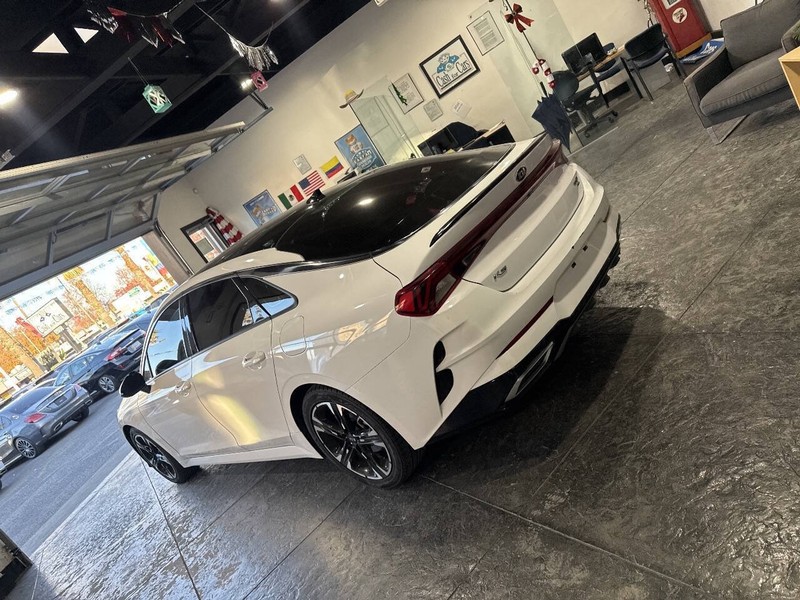 Kia K5 Vehicle Full-screen Gallery Image 31