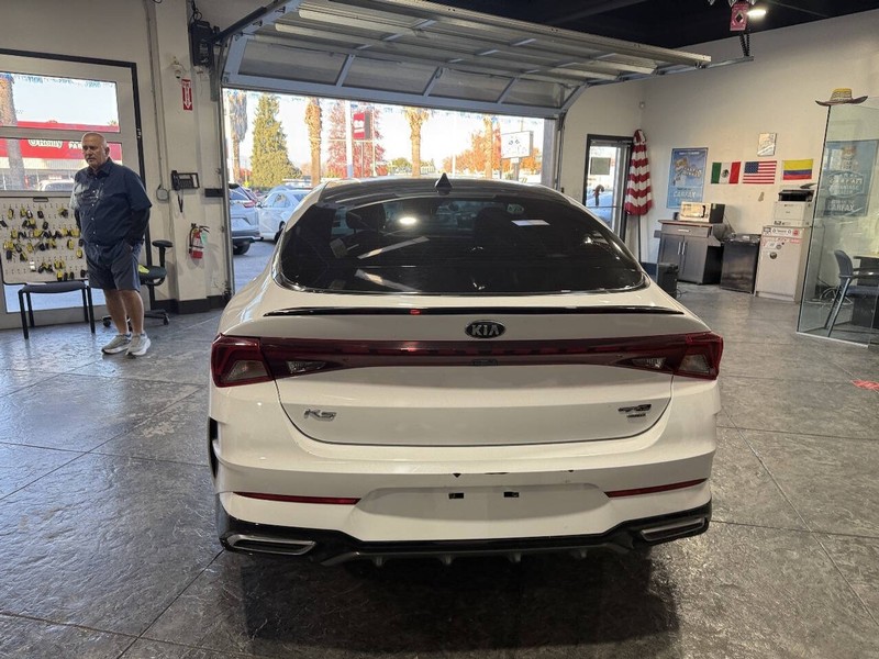 Kia K5 Vehicle Full-screen Gallery Image 33