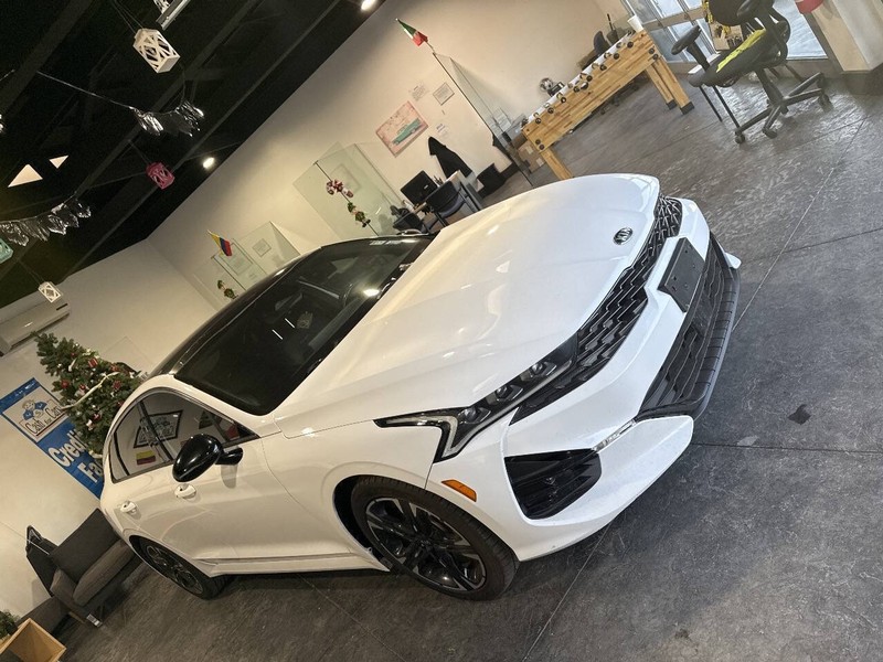 Kia K5 Vehicle Full-screen Gallery Image 50