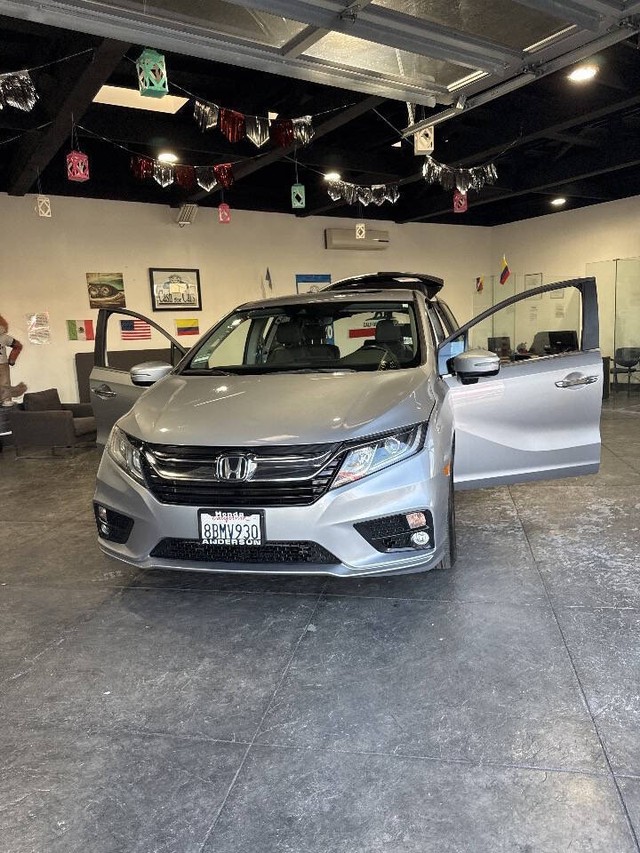 Honda Odyssey Vehicle Full-screen Gallery Image 43