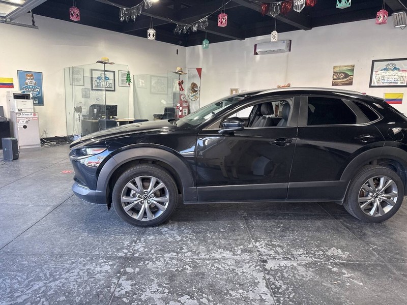 Mazda CX-30 Vehicle Full-screen Gallery Image 19