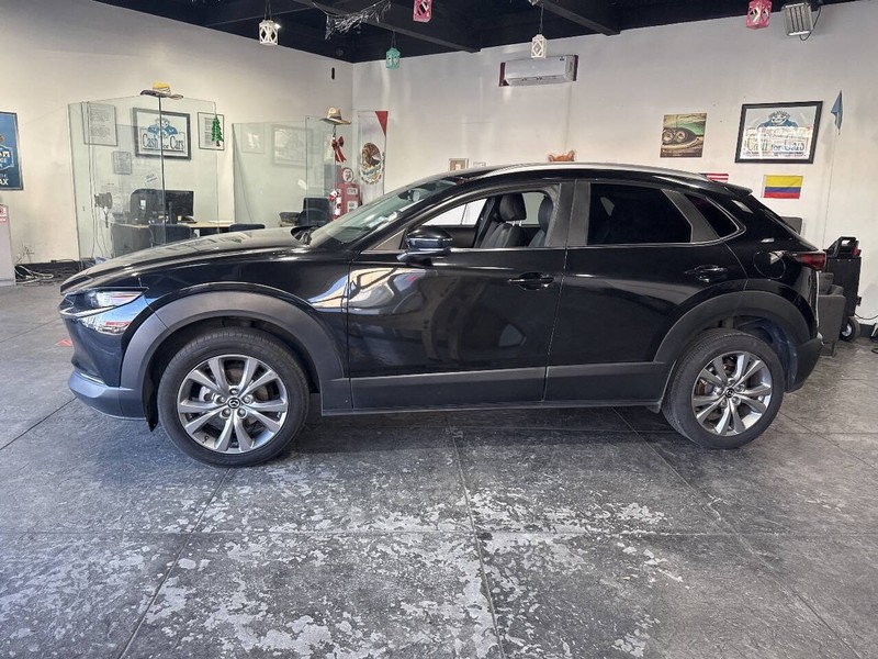 Mazda CX-30 Vehicle Full-screen Gallery Image 22