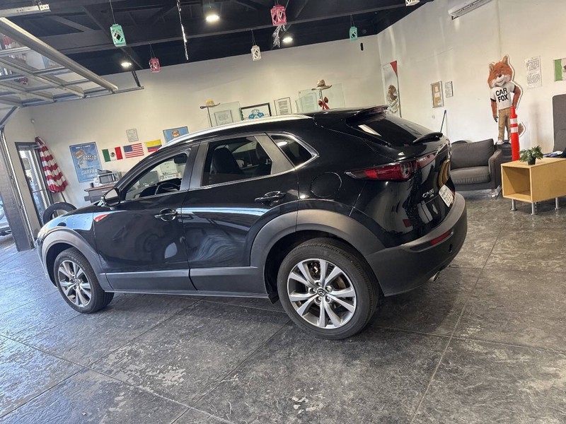Mazda CX-30 Vehicle Full-screen Gallery Image 30