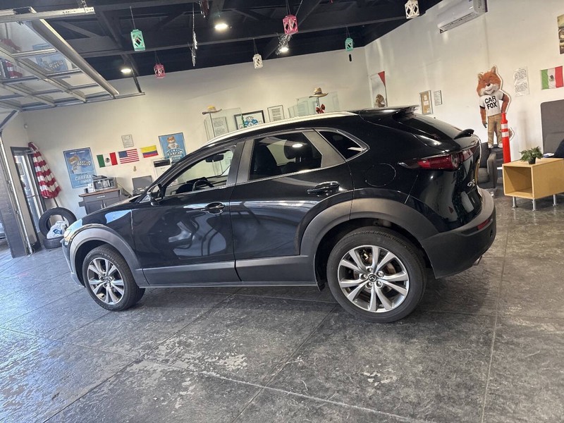 Mazda CX-30 Vehicle Full-screen Gallery Image 32