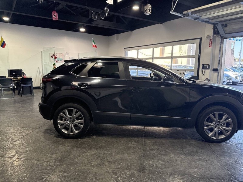 Mazda CX-30 Vehicle Full-screen Gallery Image 43