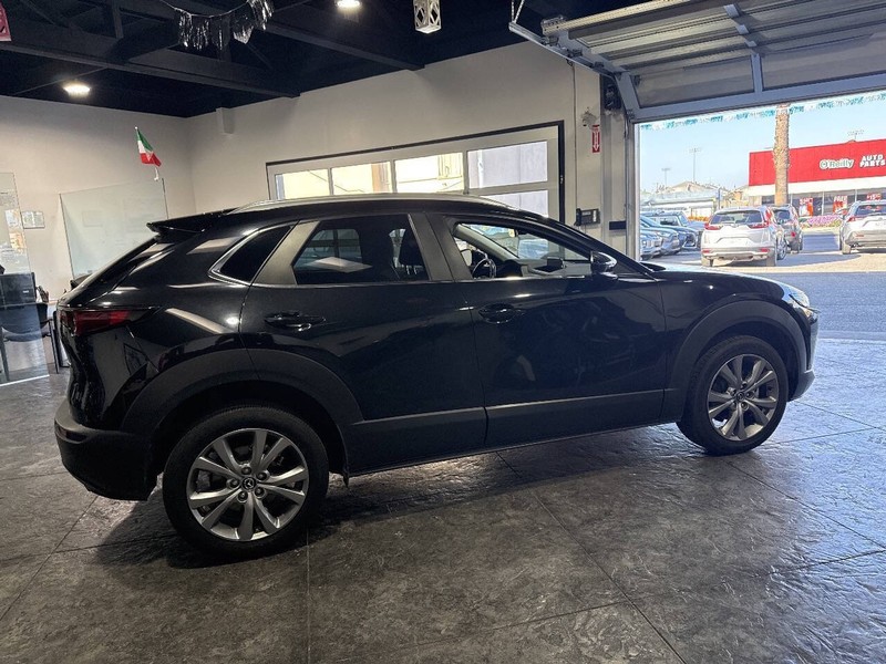 Mazda CX-30 Vehicle Full-screen Gallery Image 45