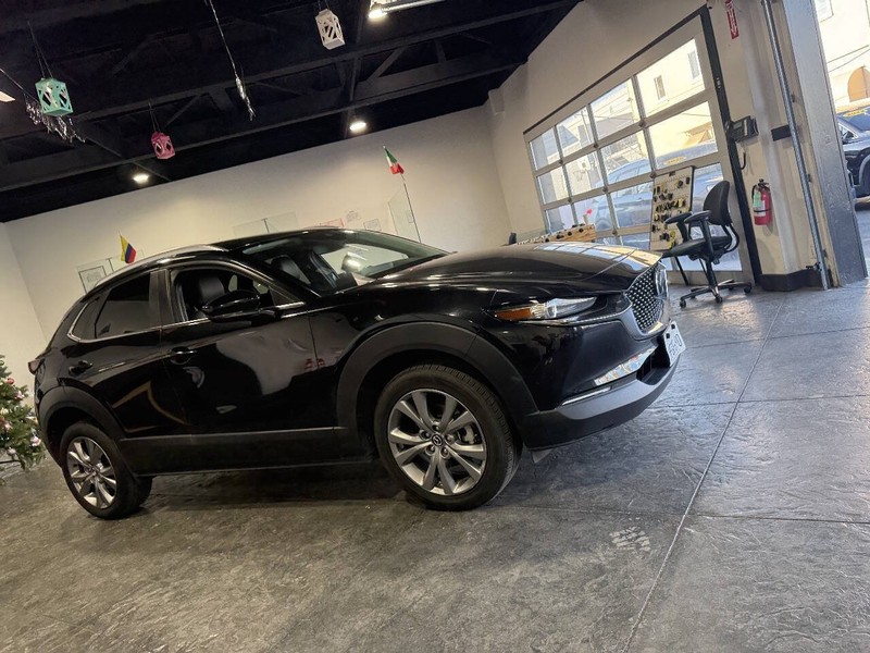 Mazda CX-30 Vehicle Full-screen Gallery Image 48