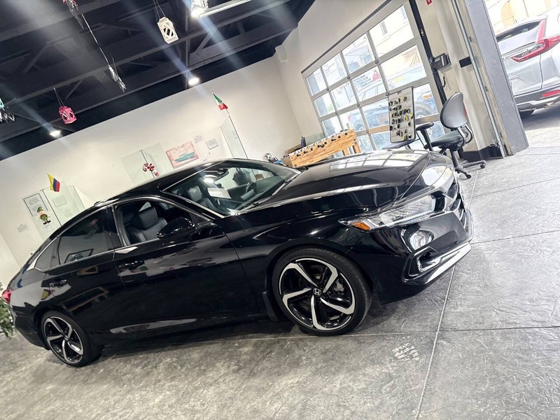 Honda Accord Sedan Vehicle Full-screen Gallery Image 50