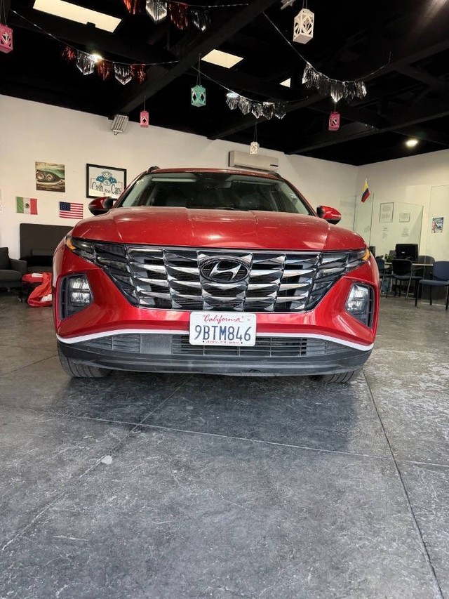 Hyundai Tucson Vehicle Full-screen Gallery Image 04