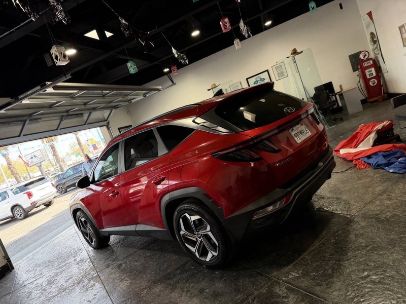Hyundai Tucson Vehicle Full-screen Gallery Image 34