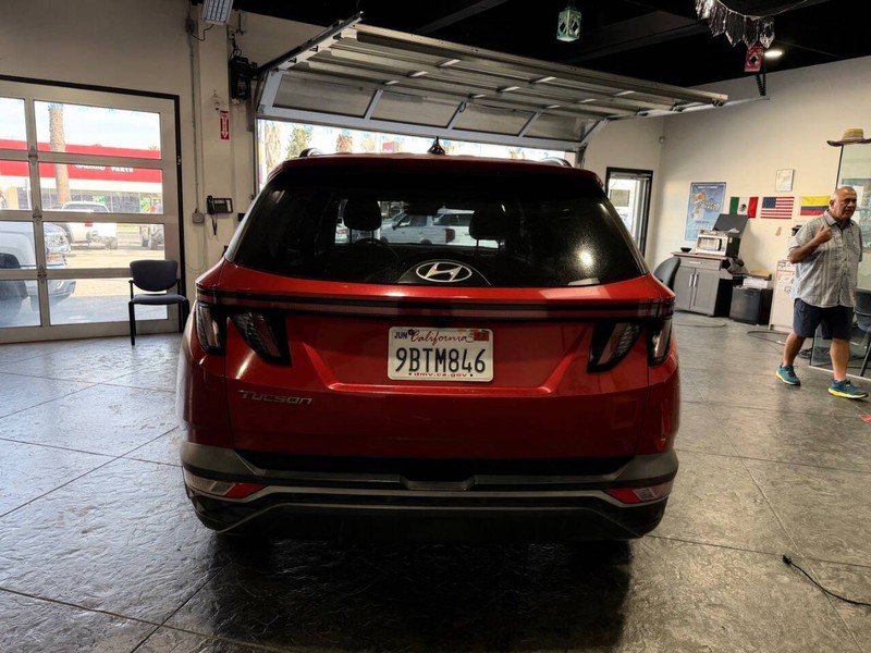 Hyundai Tucson Vehicle Full-screen Gallery Image 40