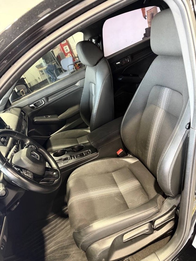 Honda Civic Hatchback Vehicle Full-screen Gallery Image 43