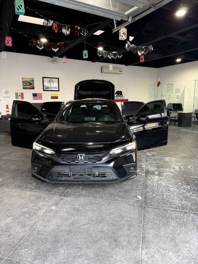 Honda Civic Hatchback Vehicle Full-screen Gallery Image 47