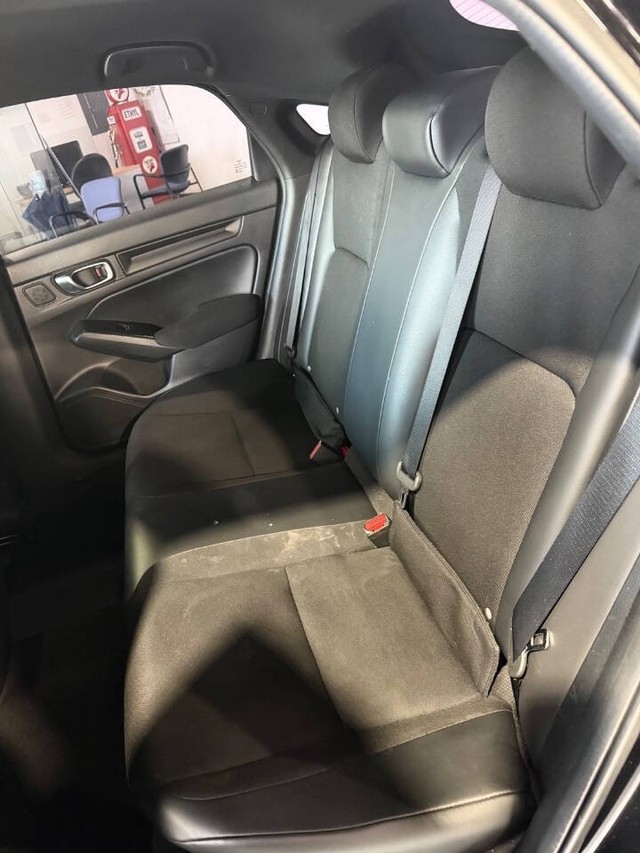 Honda Civic Hatchback Vehicle Full-screen Gallery Image 48