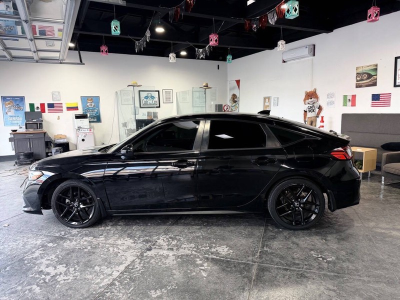Honda Civic Hatchback Vehicle Full-screen Gallery Image 20