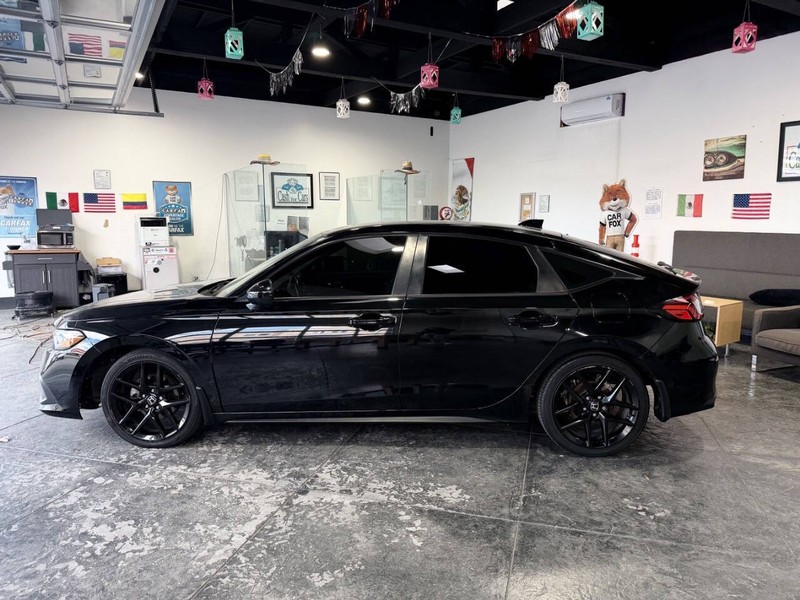Honda Civic Hatchback Vehicle Full-screen Gallery Image 21