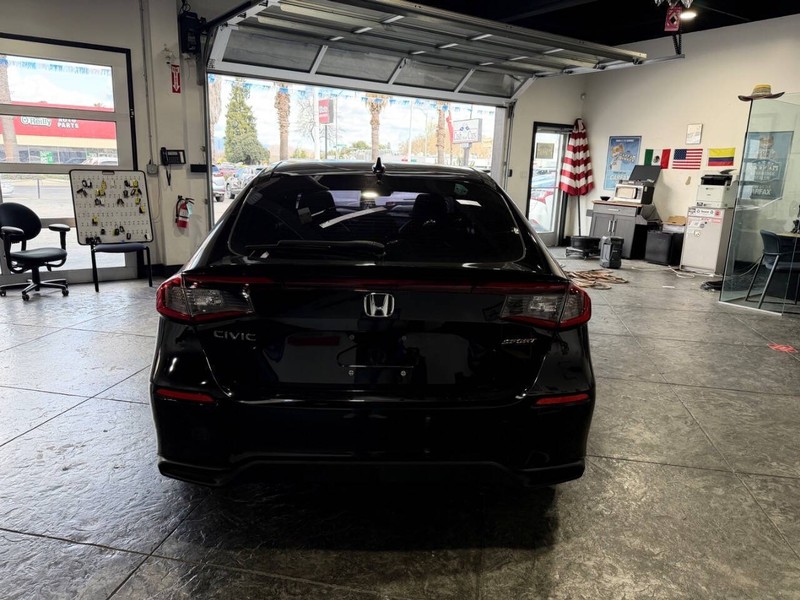 Honda Civic Hatchback Vehicle Full-screen Gallery Image 36