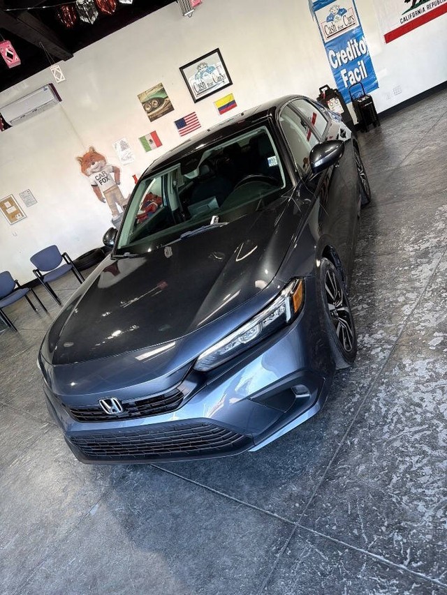 Honda Civic Sedan Vehicle Full-screen Gallery Image 09