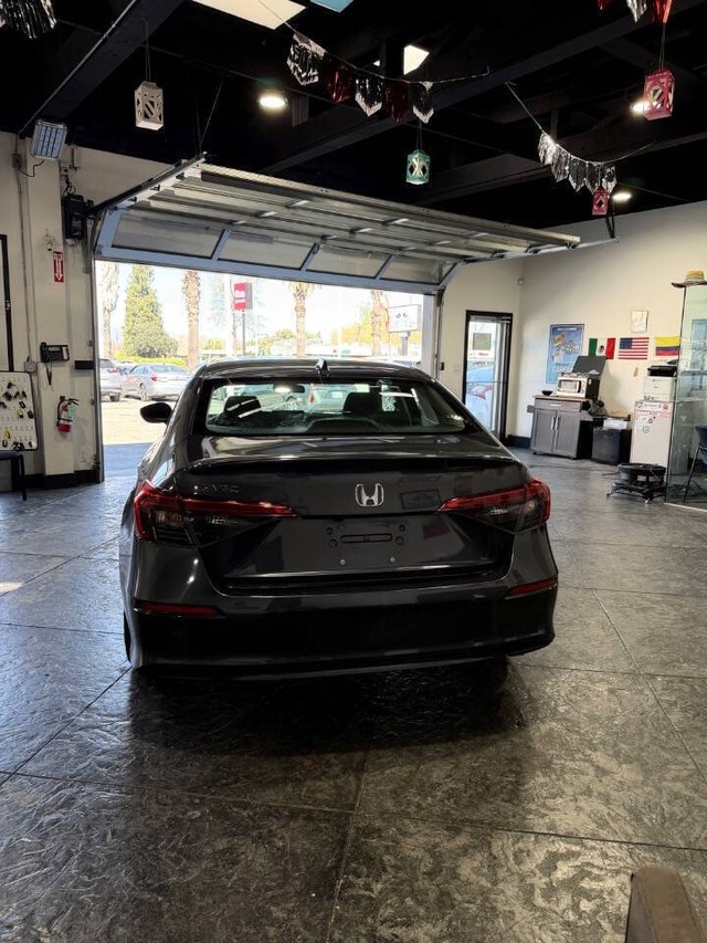 Honda Civic Sedan Vehicle Full-screen Gallery Image 34
