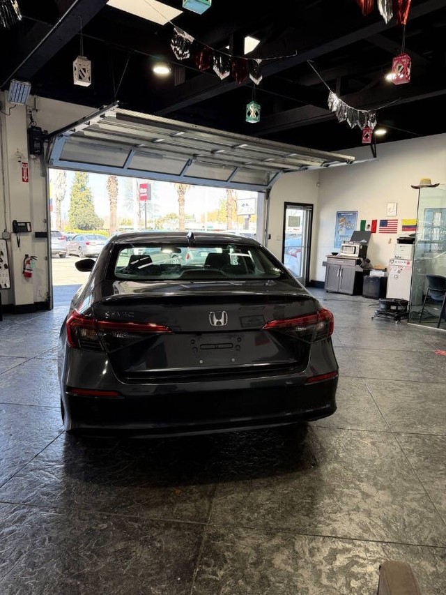 Honda Civic Sedan Vehicle Full-screen Gallery Image 39