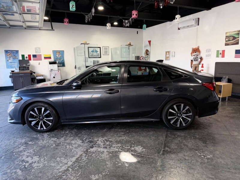 Honda Civic Sedan Vehicle Full-screen Gallery Image 15
