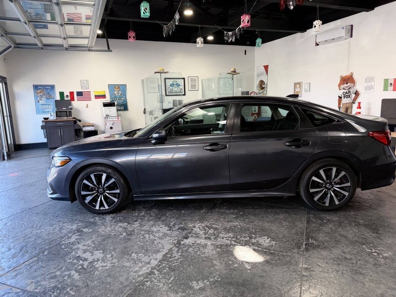 Honda Civic Sedan Vehicle Full-screen Gallery Image 18