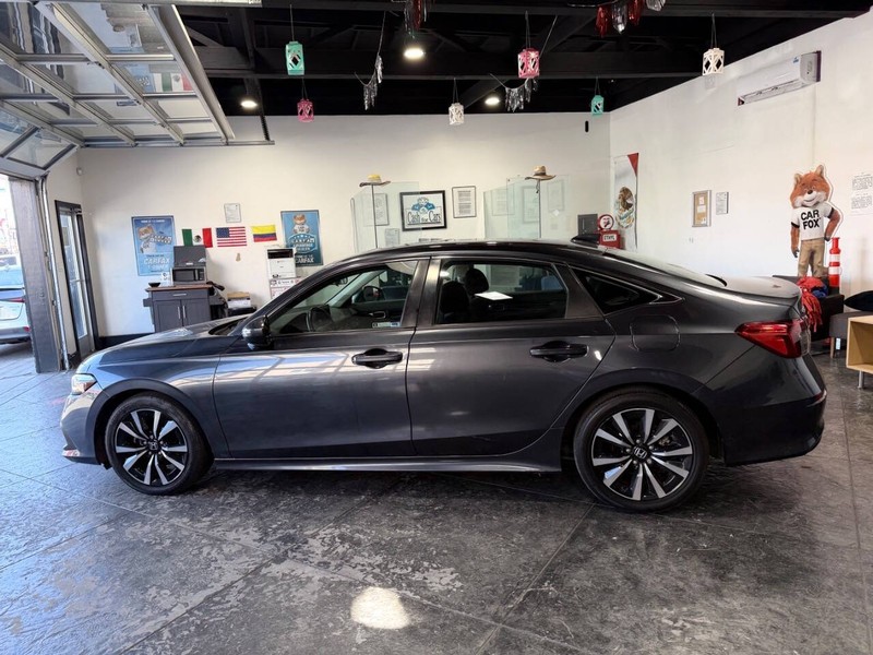 Honda Civic Sedan Vehicle Full-screen Gallery Image 21