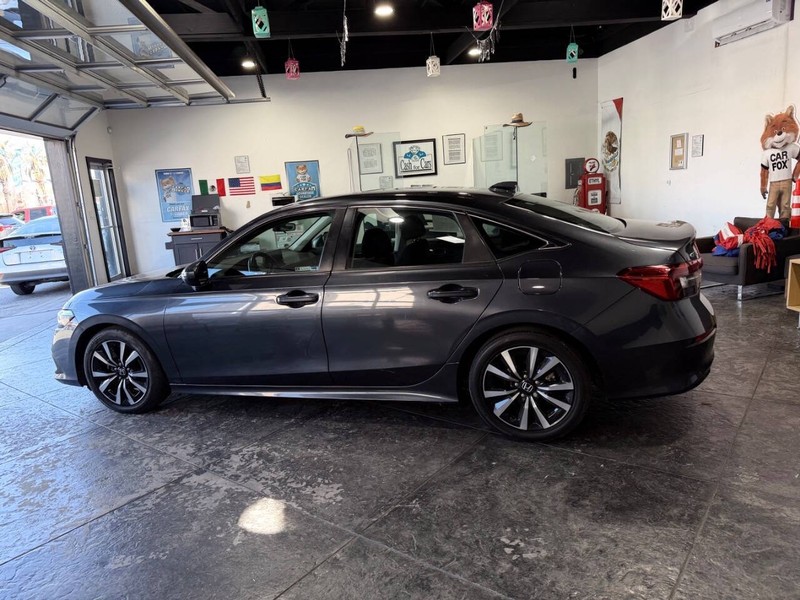 Honda Civic Sedan Vehicle Full-screen Gallery Image 25