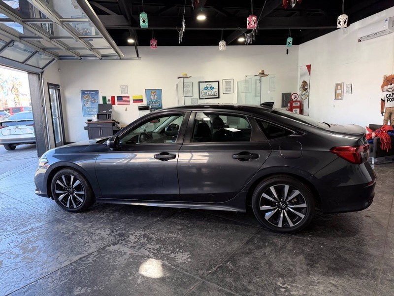 Honda Civic Sedan Vehicle Full-screen Gallery Image 26